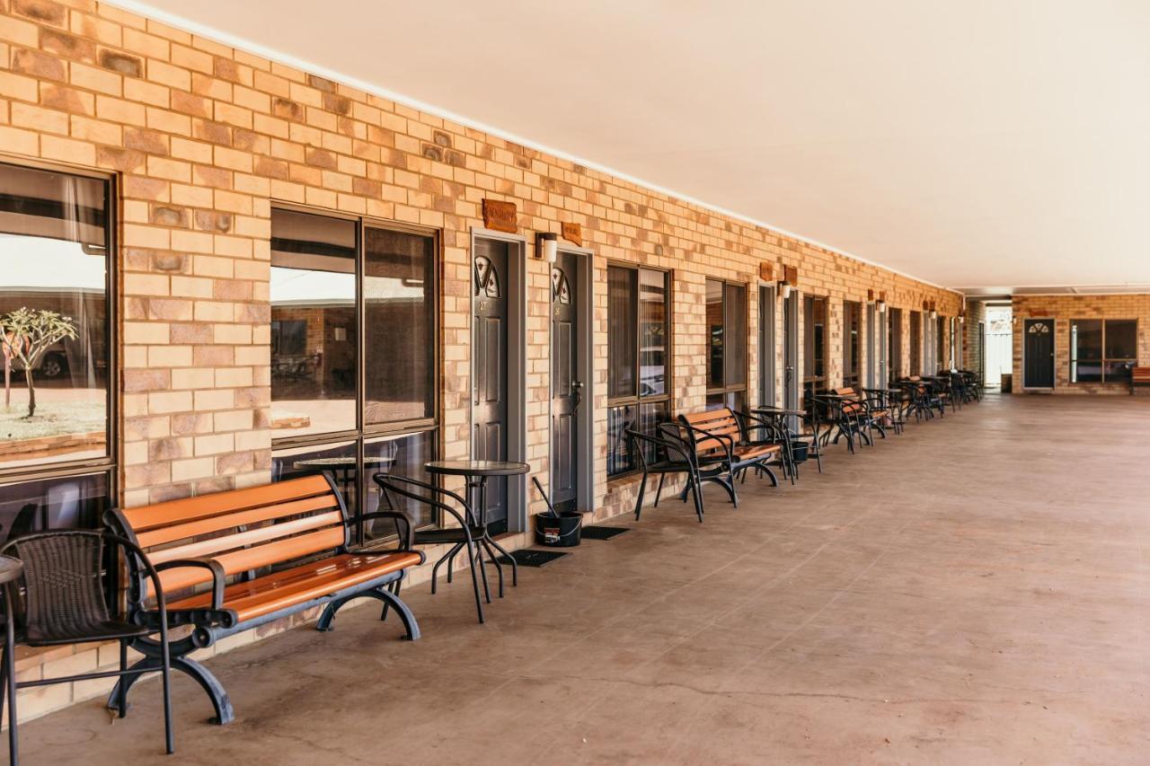 Abacus Motel Mount Isa Buitenkant foto